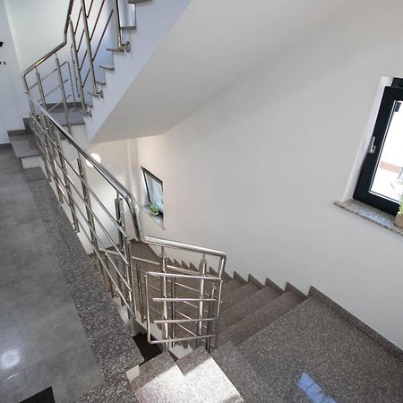 Astar Apartments - Small Rădăuţi Extérieur photo