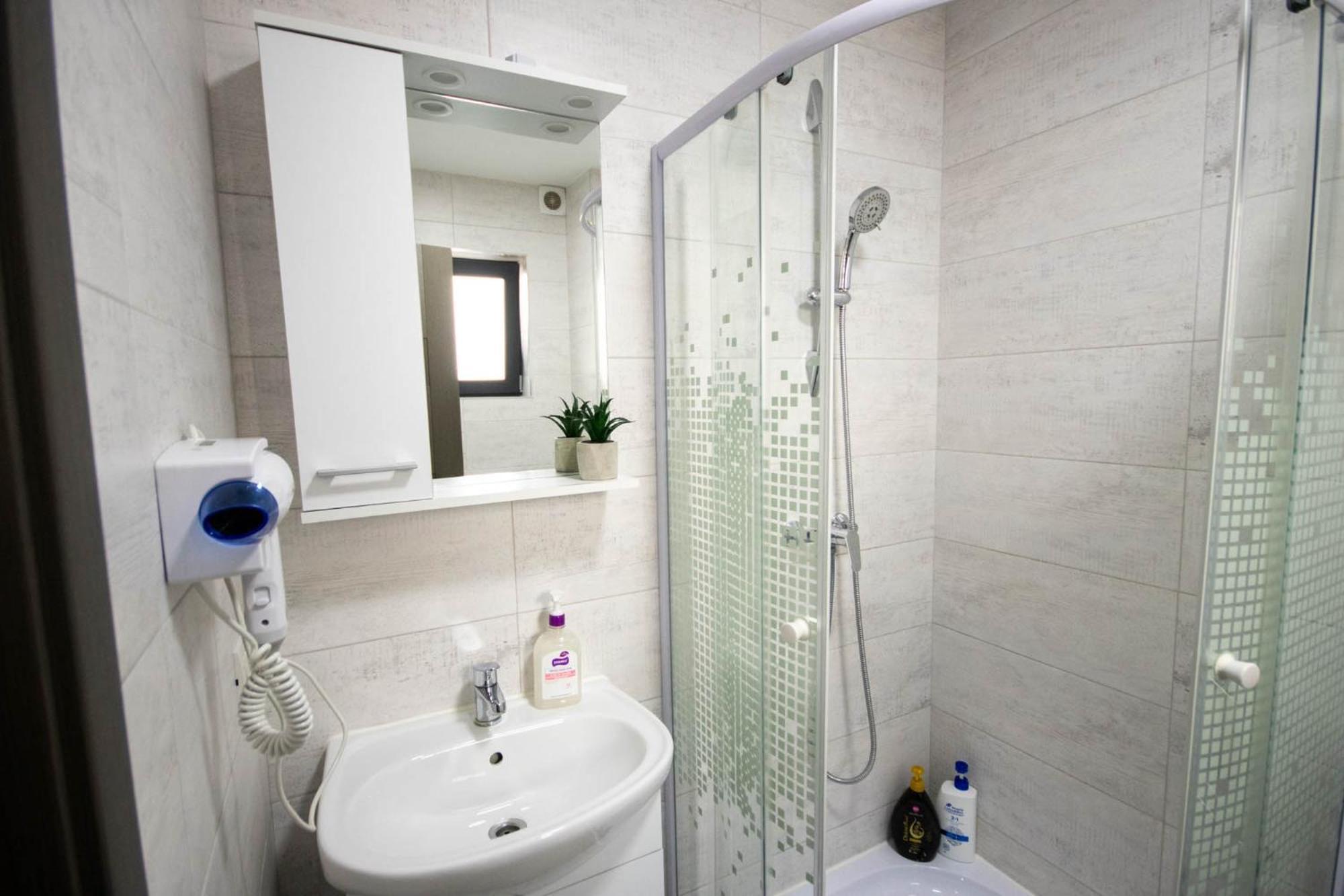 Astar Apartments - Small Rădăuţi Extérieur photo