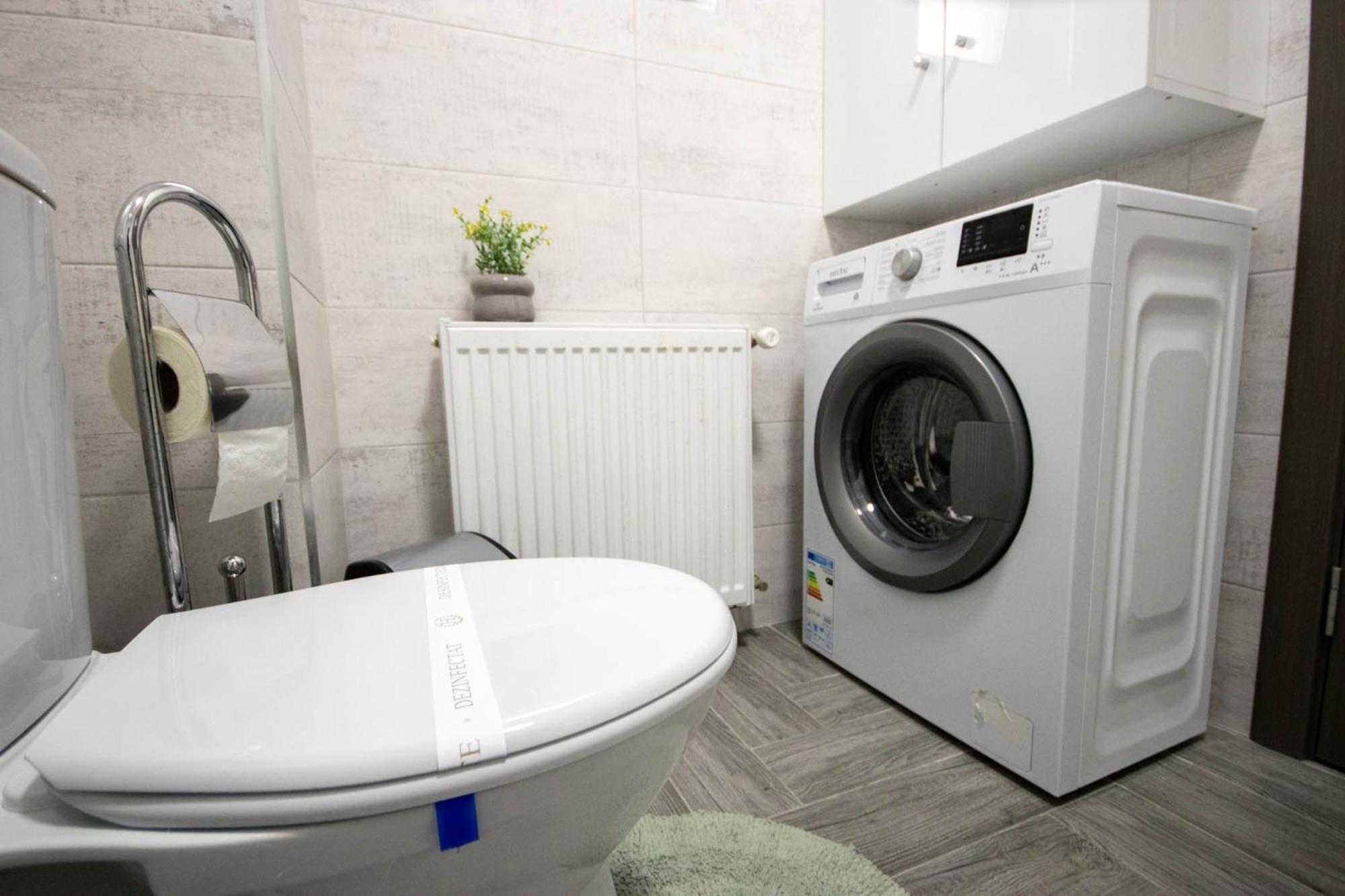 Astar Apartments - Small Rădăuţi Extérieur photo